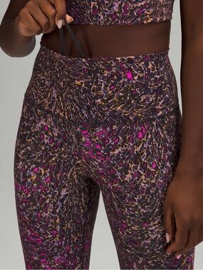 Lululemon Wunder Train 28” Legging